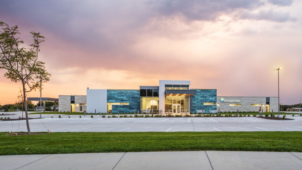 CHI Immanuel Family Health Clinic, a 39,502-square-foot facility in Omaha, Nebraska, embodies CHI Health’s guiding principles in its design, creating an environment that prioritizes operational efficiency, enhanced patient experience and exceptional patient care. | Image Credit: Hoefer Welker
