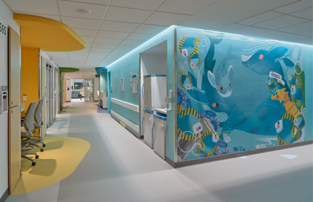 Both the interior and exterior of the structure are designed to reduce stress and anxiety, highlighted by child-centered features and dynamic lighting that mimic the natural 24-hour cycle of the sun to regulate a person’s biological clock. 