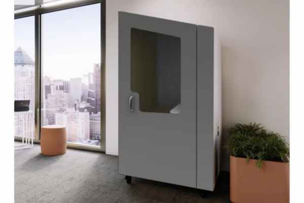 The The Nook Solo offers a personal and private retreat from chaotic environments so users can focus and reset.