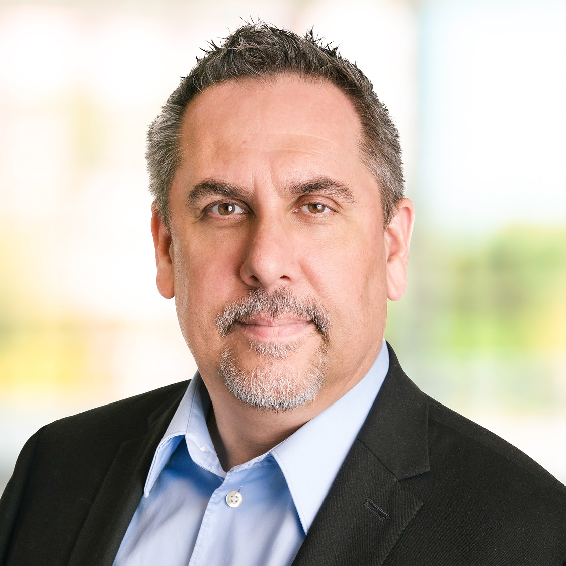 headshot photo of Sean Williams